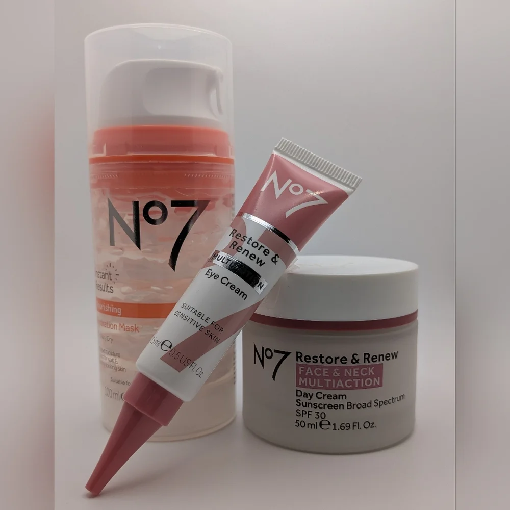 No7 Skincare Set with Eye Cream, Day Cream and hydrating mask - Picture 1 of 1